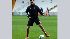 غزال يُقرئ بلماضي السلامَ!