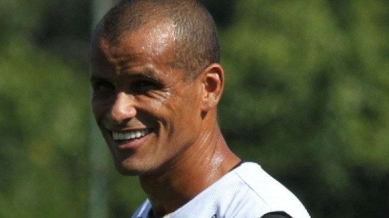 ريفالدو يعود لمداعبة الكرة رغم تجاوزه سن الأربعين!