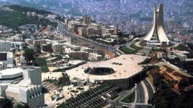 احتفالات فنية وسنمائية ضخمة بالساحات العمومية بالعاصمة