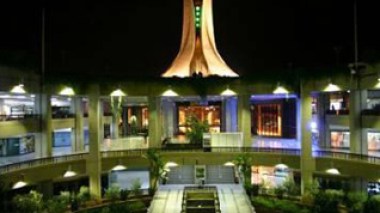 Détournement de 21 milliards de centimes : le directeur de l’Office Riad El Feth et six autres cadres entendus par le procureur de la République