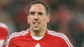 اتهامات للنجم الفرنسي ريبيري بالتظاهر بالإيمان الاسلامي والسهر مع النساء