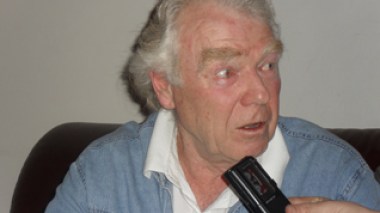 Le sociologue Français Richard Demarcy à Echorouk : « jacques Chirac manquait de courage politique..Mais les français doivent trouver un moyen pour s’excuser auprès des algériens »