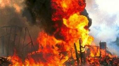 Huge explosion nearby security building spreads panic