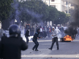 Algiers court hears 20 rioters