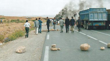 400 arrested, 121 injured, 270 billion centimes losses in Algeria riots