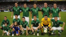 رهن حياته الإجتماعية من أجل “نزوة” كروية عابرة!