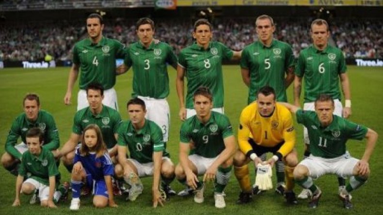 رهن حياته الإجتماعية من أجل “نزوة” كروية عابرة!