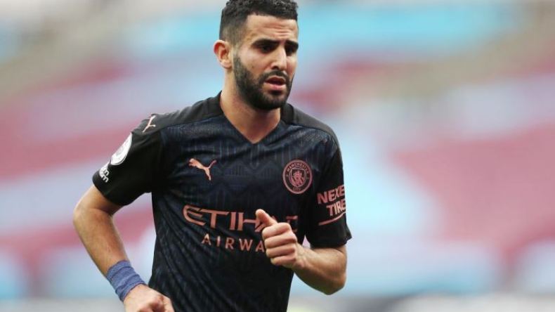 محرز سيُواجه الفريق الذي ظلمه وأغلق الباب في وجهه