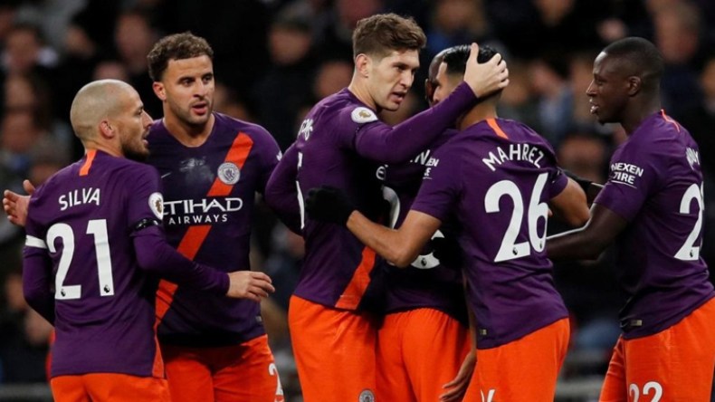 محرز مهدّد أكثر من أي وقت سابق بمقاعد الاحتياط