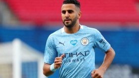 برشلونة الإسباني يقدم خدمة جليلة لمحرز