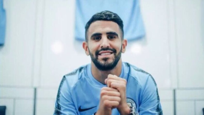 محرز: أنا راضٍ عن بدايتي مع مانشستر سيتي