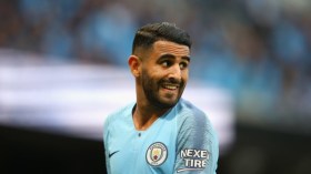 محرز يُغادر سباق جائزة “الكاف”