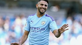 محرز يعود ويمنح ركلة جزاء وفوز لِمانشستر سيتي