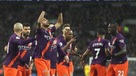 محرز ومانشستر سيتي قد يغيبان عن رابطة أبطال أوروبا