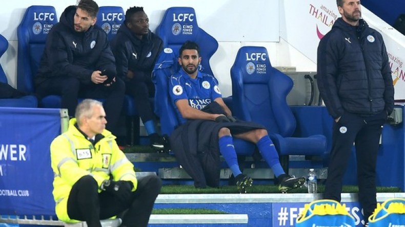 تقنيون في إنجلترا: محرز “كسول” وكان عليه ترك ليستر سيتي