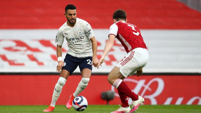 محرز يحتفل بِعيد ميلاده على طريقته الخاصة