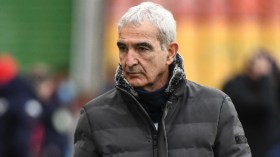 حقد الناخب الوطني الفرنسي الأسبق ضد الدوليين الجزائريين