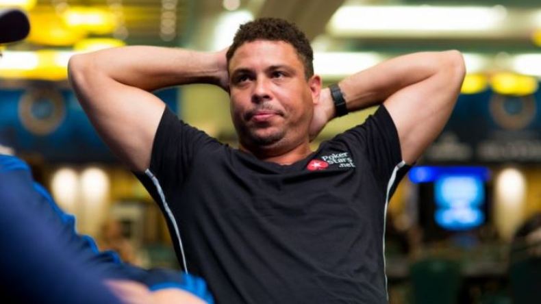 البرازيلي رونالدو يسخر من كرة القدم الأمريكية