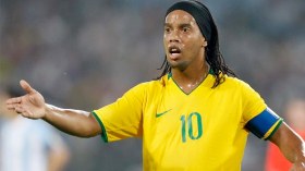 رونالدينيو سيتزوّج بِإمرأتَين دفعة واحدة!؟