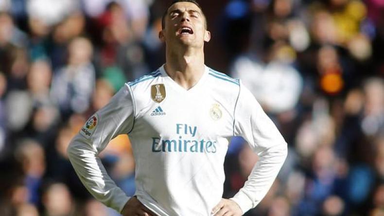 بيريز يطلب من مينديز البحث عن فريق جديد لـ “رونالدو”
