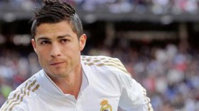 مجموع القيمة المالية لـ”الخضر” تساوي نصف سعر كريستيانو رونالدو