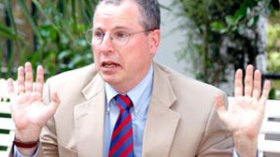 اعتداءات “القاعدة” في صلب لقاء “فورد” وسي عفيف