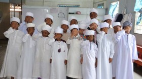 أطفال الروهينغيا.. عباقرة في انتظار التبني