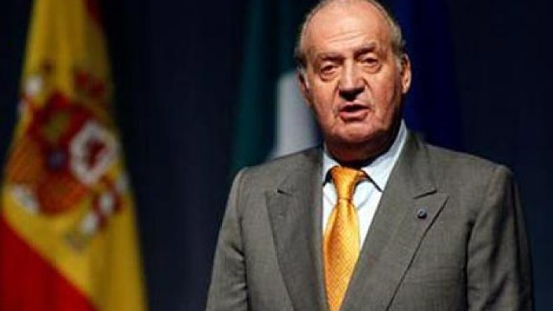 ملك اسبانيا يعتذر لشعبه عن رحلة قام بها في عز الأزمة