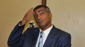 روماريو يُعلن ترشحه لِرئاسة اتحاد الكرة البرازيلي