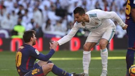 رونالدو ينتظر دعوة عشاء من ميسي