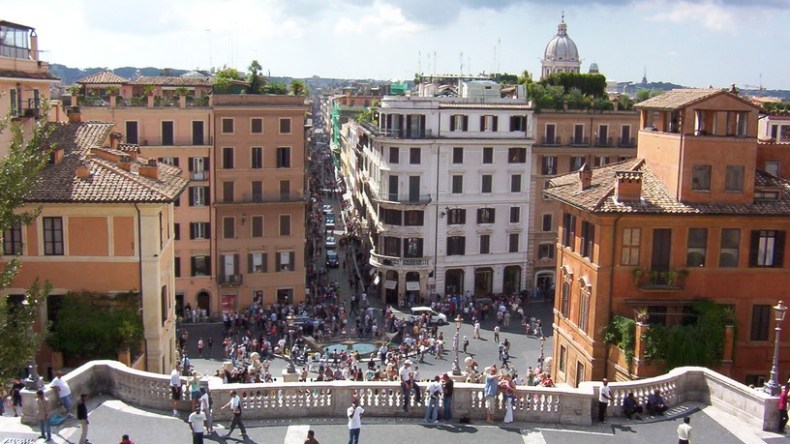 إيطاليا تحضر لإطلاق أول صحيفة يومية باللغة العربية