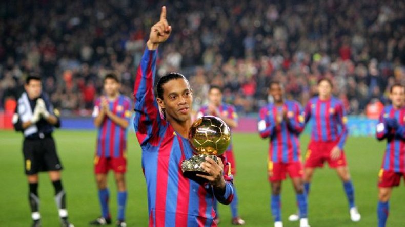 لم يتبق لـ رونالدينيو سوى تحرير شرط تسديد فاتورة اللّهو في العلب الليلية!؟