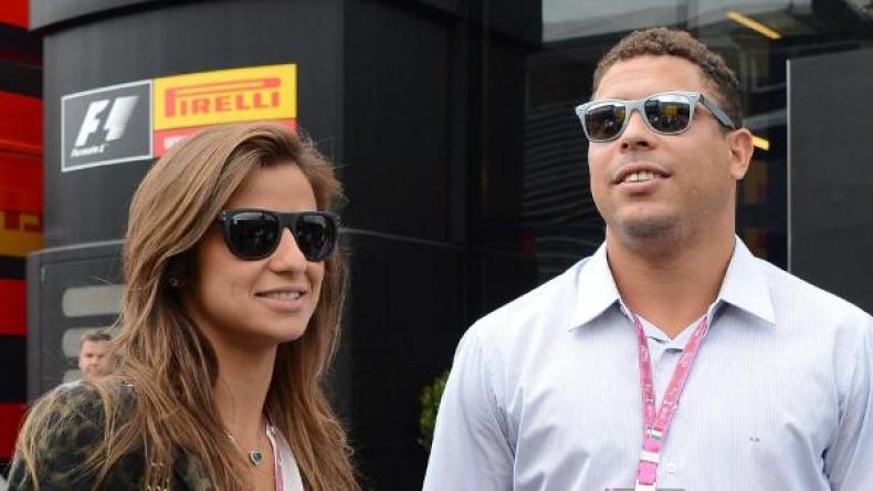 البرازيلي “رونالدو” ينام على زواج ويستيقظ على خطوبة!؟