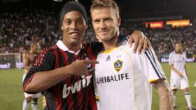 بيكام ورونالدينيو وداني ألفيش في ملاعب الأولمبياد