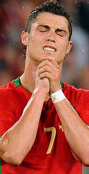 Cristiano Ronaldo backs Blatter's 'slavery' comments