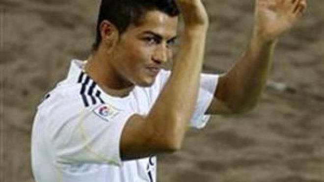 رونالدو يحظى باستقبال رائع من مشجعي ريال مدريد