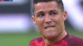 رونالدو غادر نهائي “الأورو” بالدموع