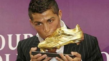 Ronaldo buys Â£8m hotel in Portugal