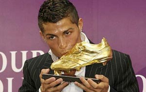 Ronaldo buys Â£8m hotel in Portugal