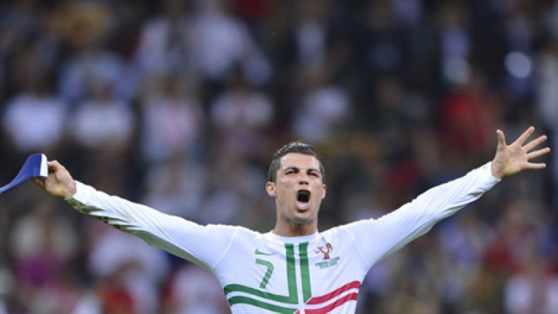 هل يعيد رونالدو “ثيران” إسبانيا للحظيرة أسوة بـ “زيزو”!