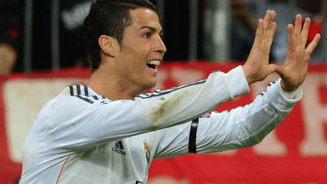 رونالدو يحطم رقما قياسيا جديدا.. ويحتفل به بطريقة خاصة