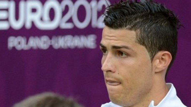 رونالدو الأكثر وسامة في “يورو 2012”