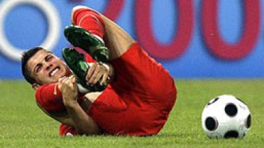 Ronaldo injury adds to Real Madrid puzzle