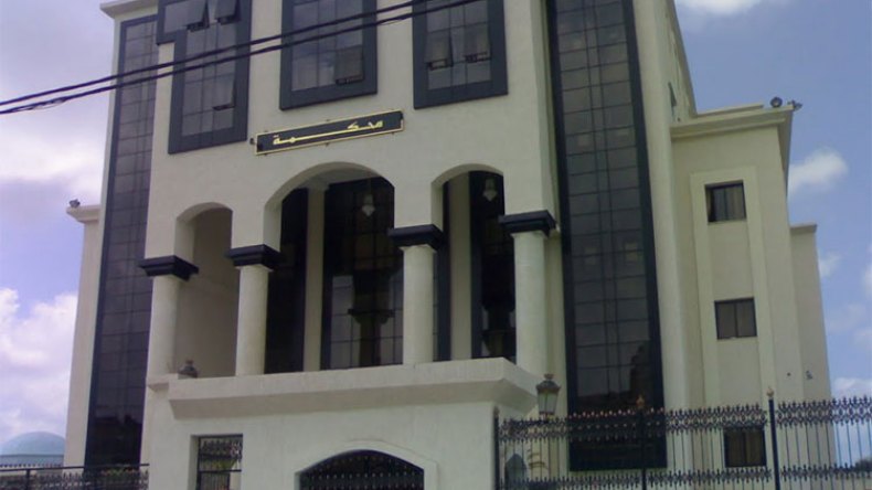 لصوص يقتحمون بيتا باستعمال “السينيال” والسيوف!