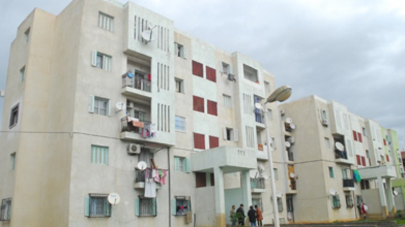 انتحارات واقتحام السكنات واحتجاج بالتعري في الساحات العامة