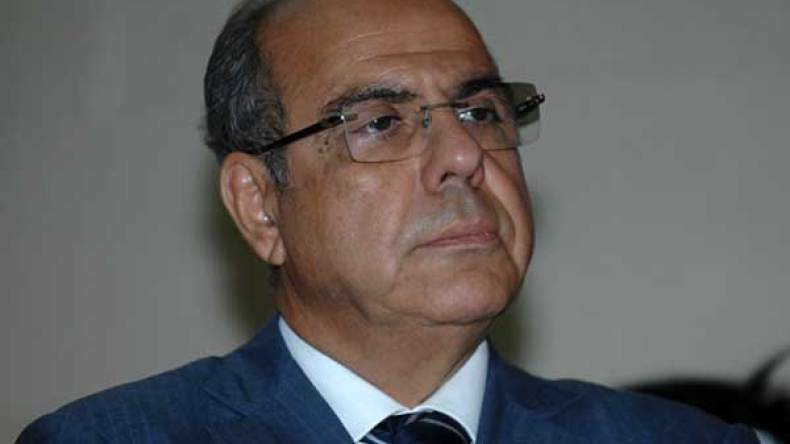 روراوة يحذّر من التعامل بـ”الشكارة”