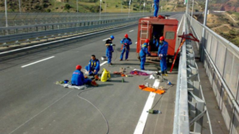 مقتل طالبة جامعية والسكان ينتفضون ويحرقون مقر البلدية وعتاد “كوجال”