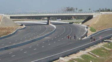Infrastructures de base : efforts soutenus pour la modernisation des réseaux de transports