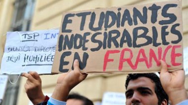 France: Guéant annonce une nouvelle circulaire sur le travail des étudiants étrangers