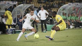 الحكم الملغاشي يذبح المنتخب الوطني ويحرمه من ثلاث ركلات جزاء